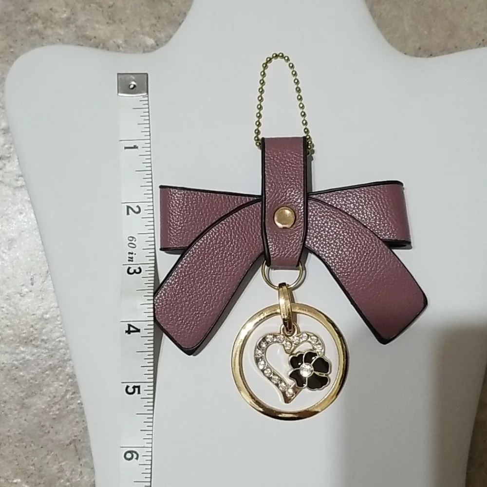 Oversized Bow Keychain